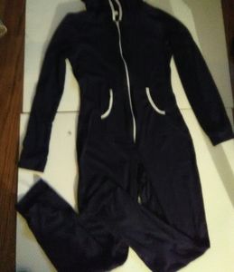 NWOT Hooded Romper/jumpsuit